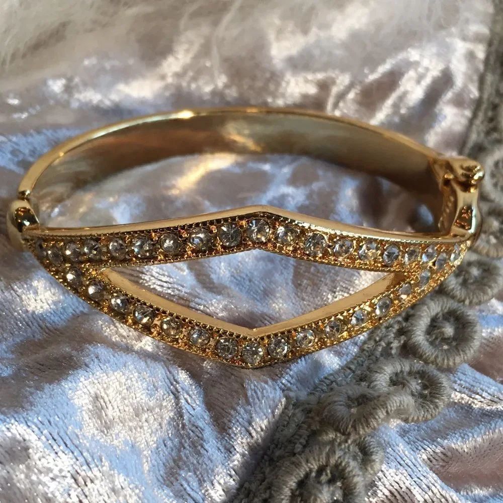 Diamond Shaped Bracelet! 